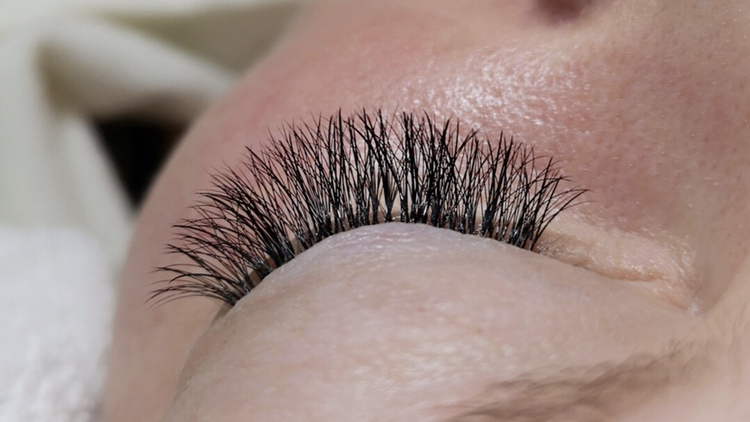 The Lash Collective | 255 Hastings Ave, Toronto, ON M4L 2L9, Canada | Phone: (647) 493-5509