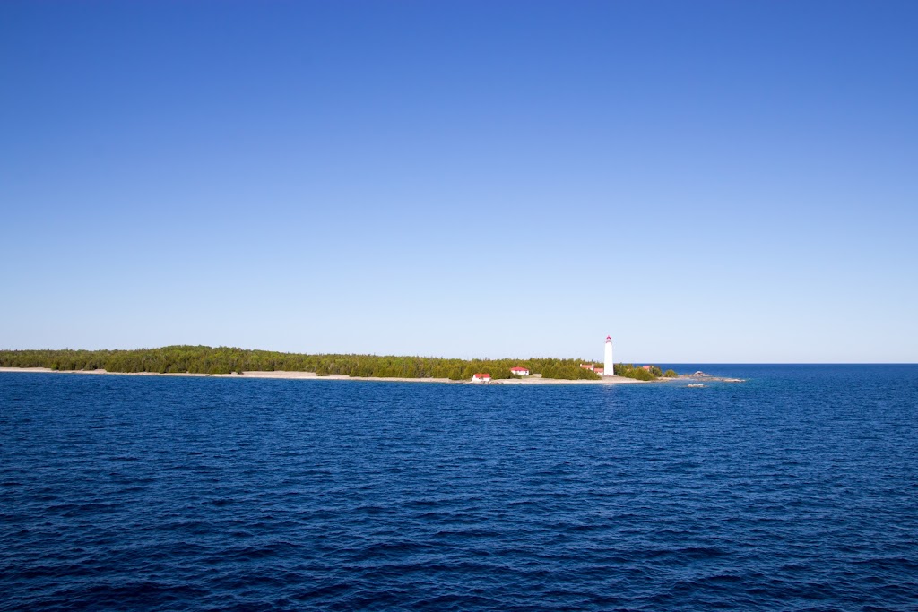 Cove Island Lighthouse | Cove Island, Northern Bruce Peninsula, ON N0H 2R0, Canada | Phone: (902) 853-3136