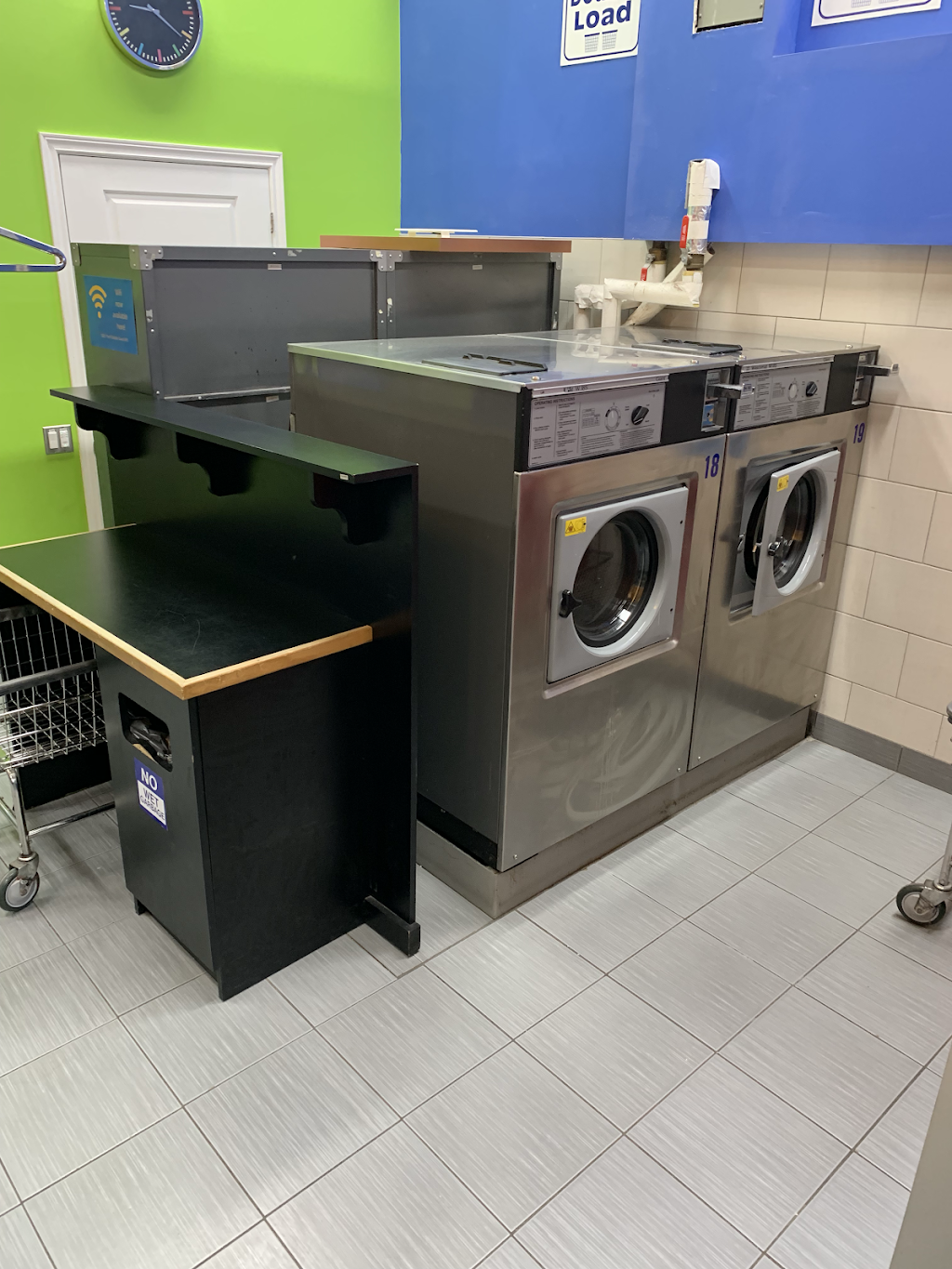 Fresh Bubble Laundromat | 145 Clarence St #25, Brampton, ON L6W 1T2, Canada | Phone: (905) 459-3992