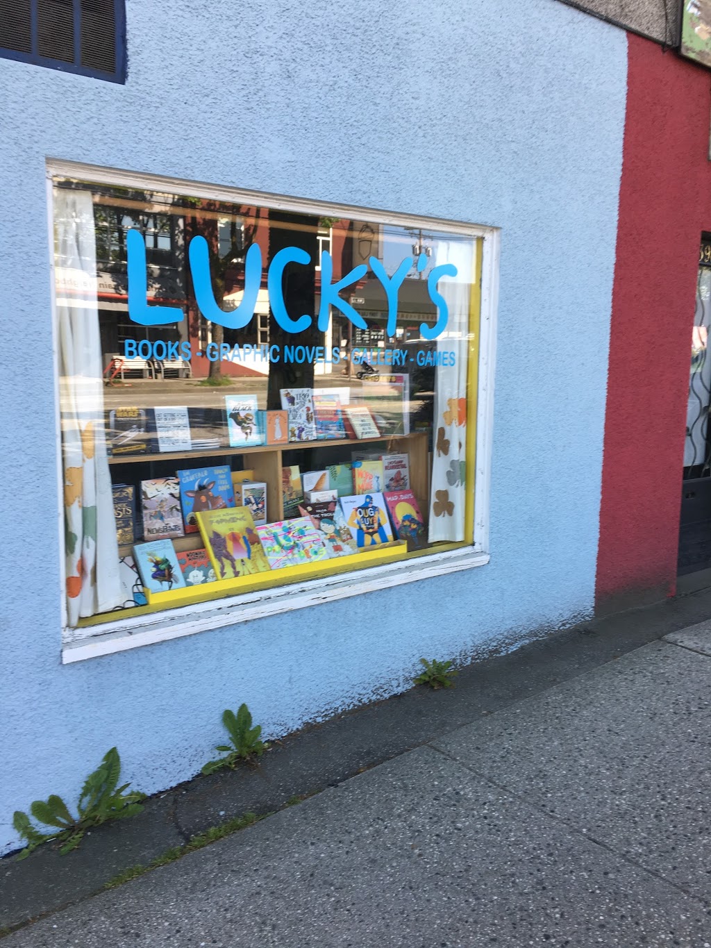 Luckys Books & Comics | 3972 Main St, Vancouver, BC V5V 3P2, Canada | Phone: (604) 875-9858