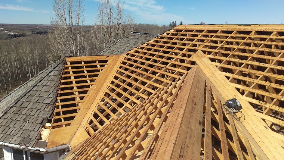 Luxury Roofing Ltd. | Box 699, Calmar, AB T0C 0V0, Canada | Phone: (587) 378-5170