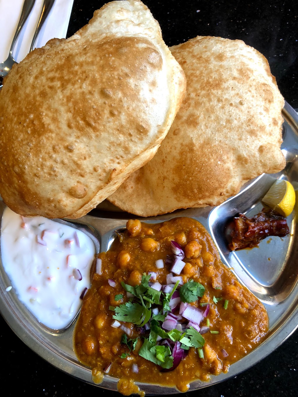 Udupi Madras Cafe | 265 Enfield Pl, Mississauga, ON L5B 3E2, Canada | Phone: (905) 277-0010