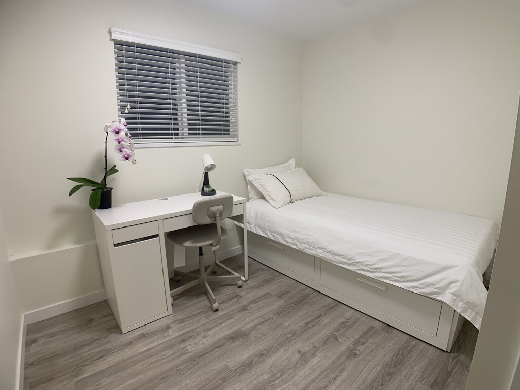 Old plum tree Style Suite | 596 E 51st Ave, Vancouver, BC V5X 1C9, Canada | Phone: (604) 704-3322