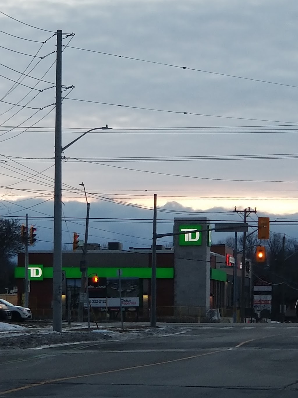 TD Bank - Help & Advice Centre | 123 Pioneer Dr Unit 101, Kitchener, ON N2P 2A3, Canada | Phone: (519) 885-8555