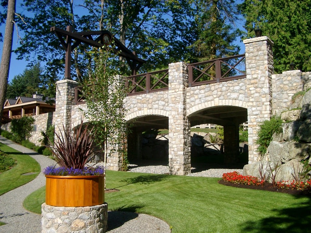 Flintstones Construction | 520 Ardersier Rd, Victoria, BC V8Z 1C7, Canada | Phone: (250) 880-1188