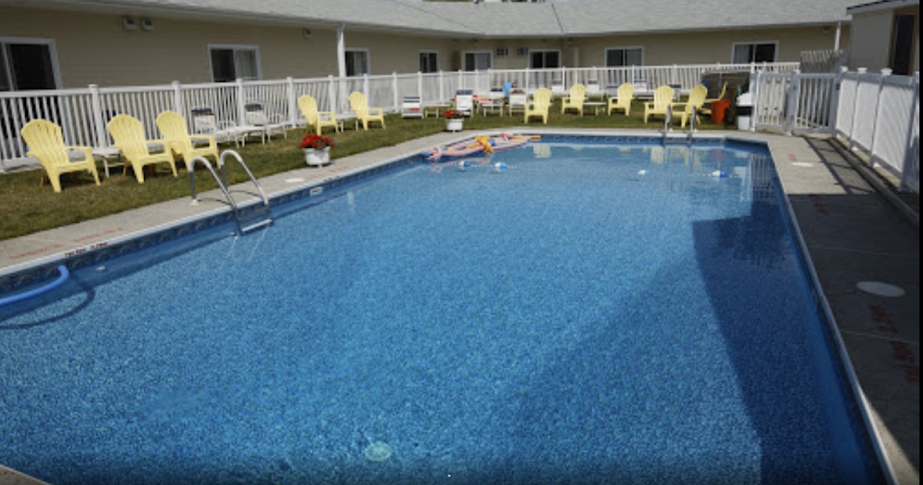 Motel Roberval | 256 Bd Marcotte, Roberval, QC G8H 1Z2, Canada | Phone: (418) 275-3957