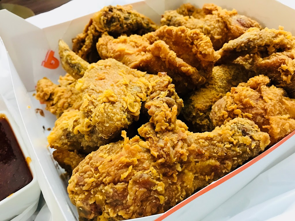 Popeyes Louisiana Kitchen | 181 Eglinton Ave E, Toronto, ON M4P 1J4, Canada | Phone: (647) 347-5570