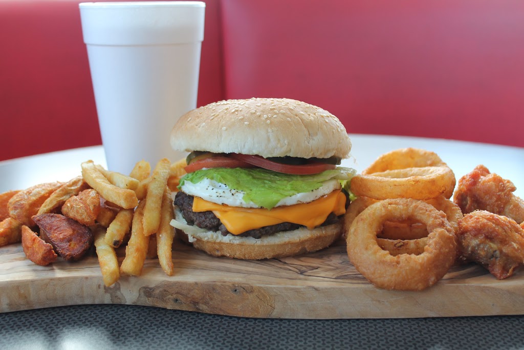 Gazebo Burgers and Grills | 548 Trafalgar Rd, Oakville, ON L6J 3J2, Canada | Phone: (905) 337-3434