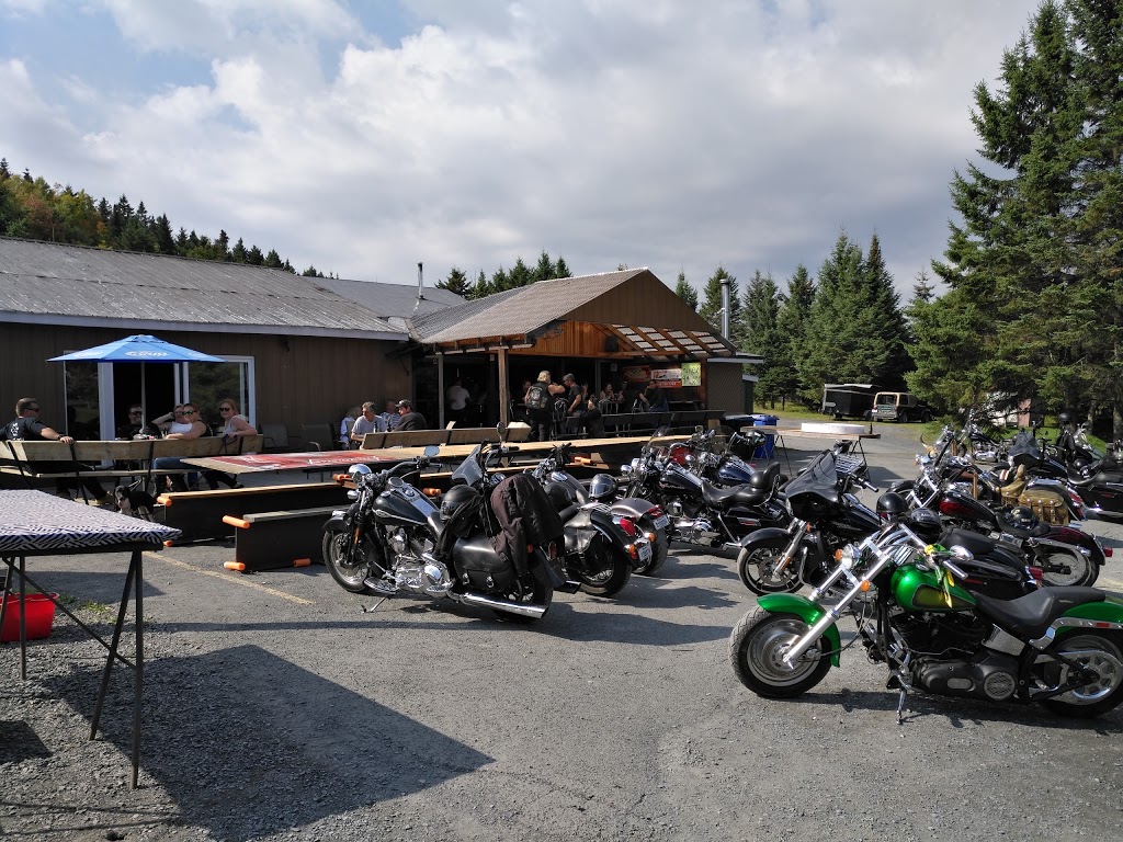 Bar Traffic | 60 Route du Lac-Poulin, Saint-Benoît-Labre, QC G0M 1P0, Canada | Phone: (418) 227-8096