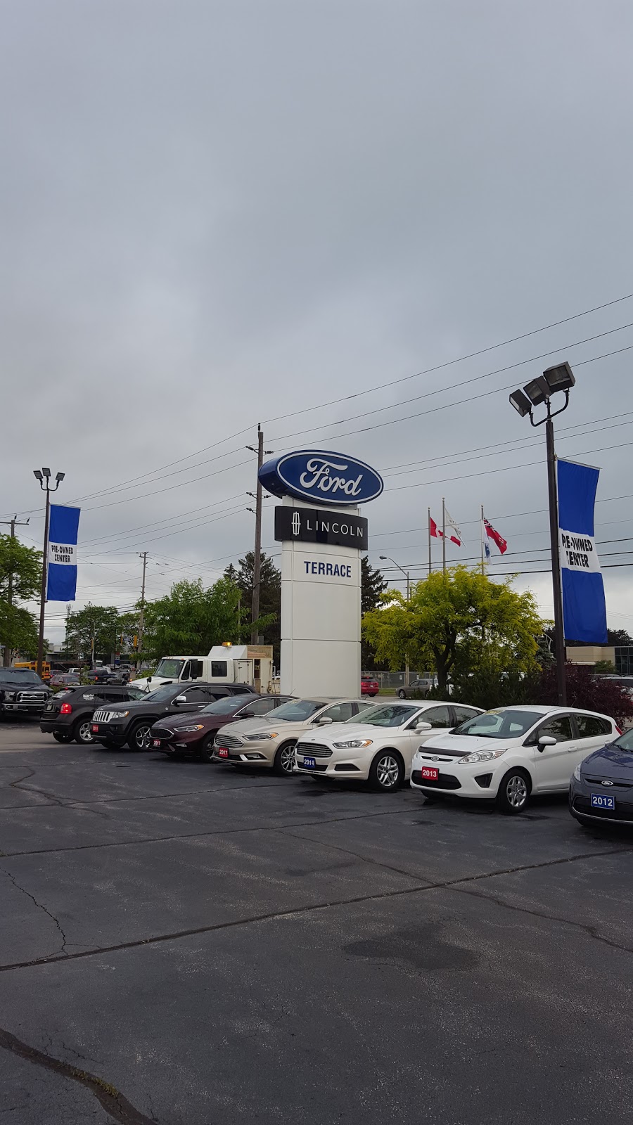 Terrace Ford Lincoln | 900 Walkers Line, Burlington, ON L7N 2G2, Canada | Phone: (905) 632-6252