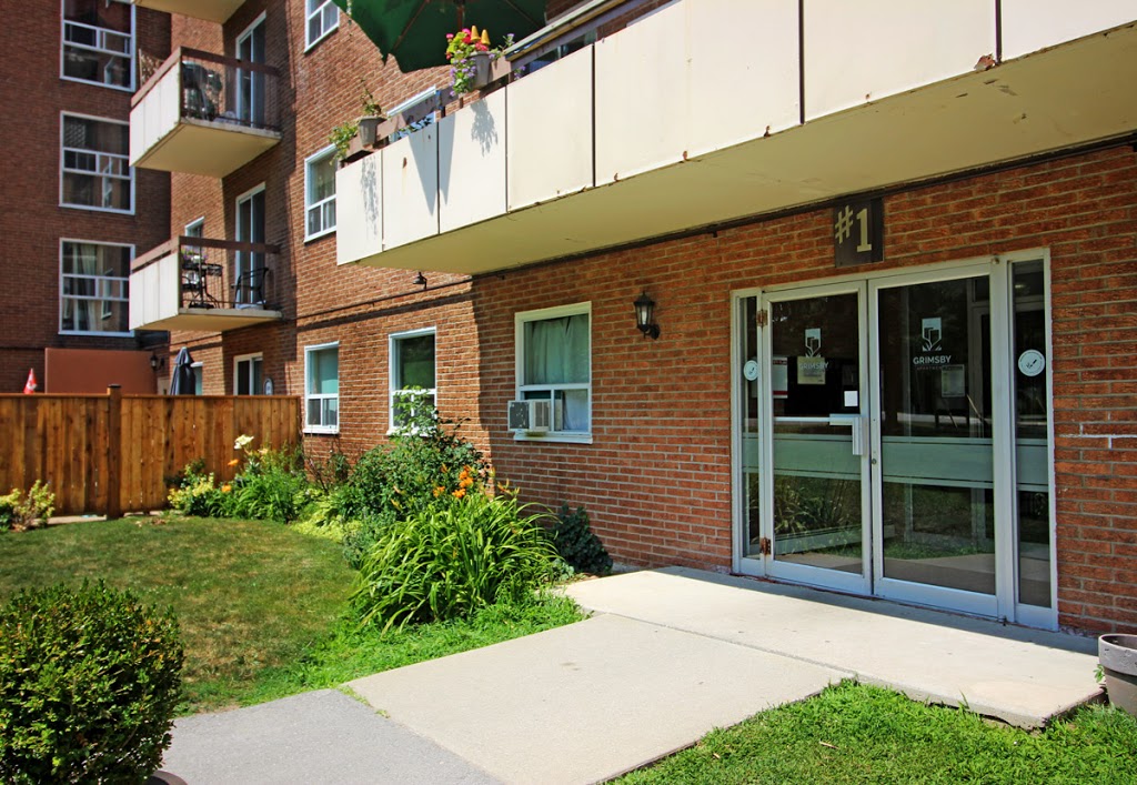 Grimsby Apartments - CLV Group | 1 Slessor Blvd, Grimsby, ON L3M 3T2, Canada | Phone: (289) 447-0131