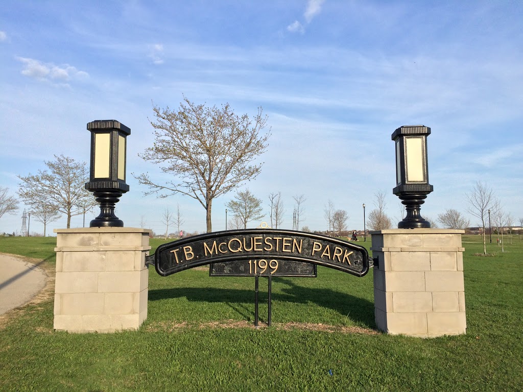 T.B. McQuesten Community Park | 1199 Upper Wentworth St, Hamilton, ON L8W 2Y7, Canada | Phone: (905) 546-2489