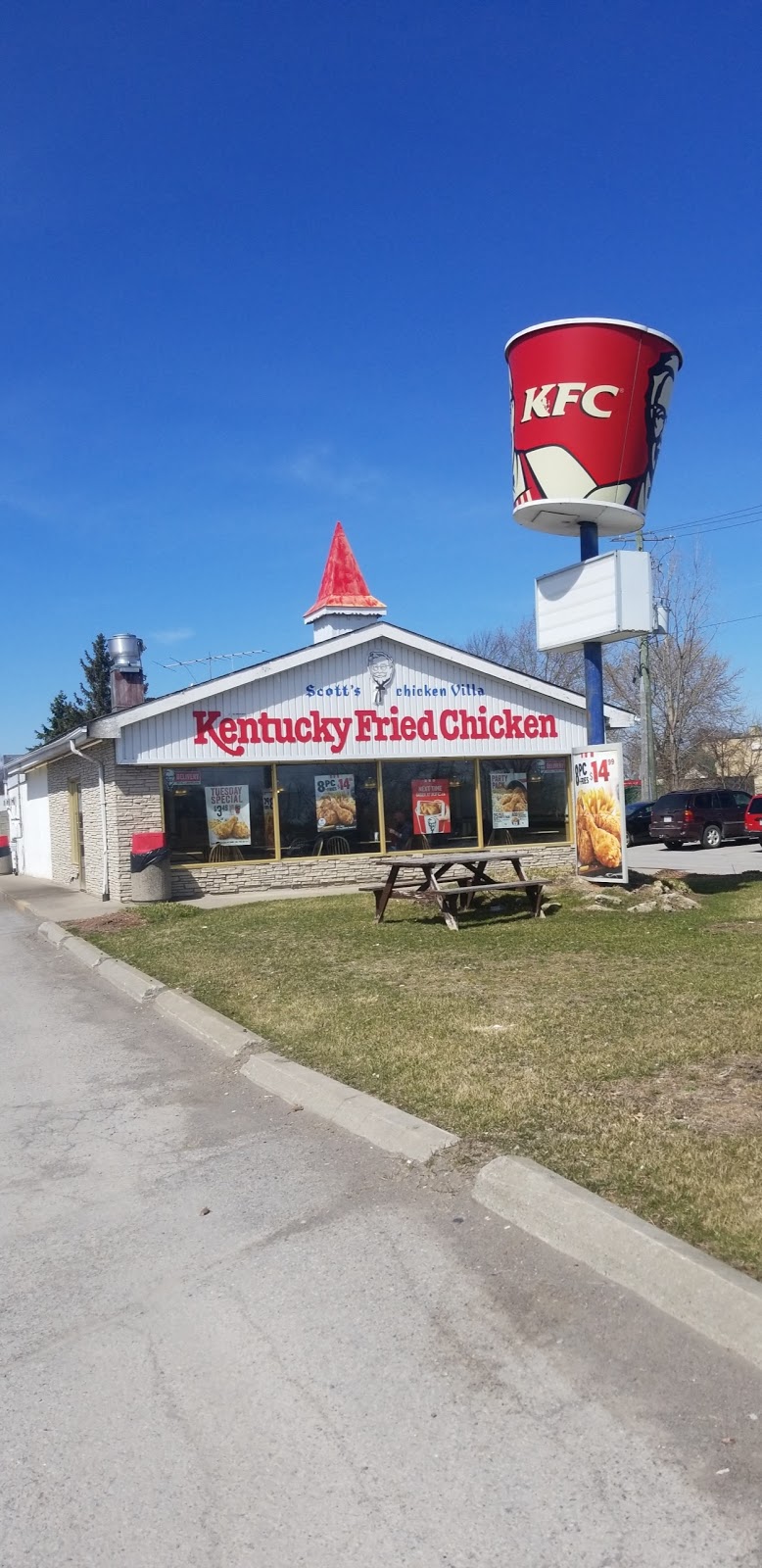 KFC | 464 Dundas St E, Belleville, ON K8N 1E9, Canada | Phone: (613) 962-2907