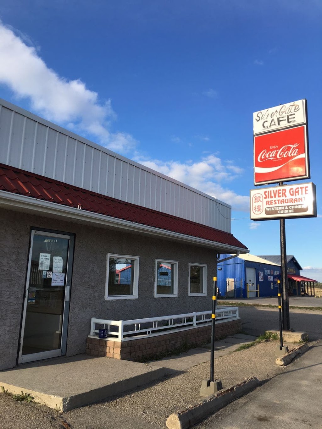 Silver Gates Cafe | 4816 50 Ave, Caroline, AB T0M 0M0, Canada | Phone: (403) 722-3770