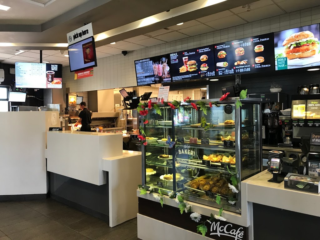 McDonalds | 207 S Albion St, Amherst, NS B4H 2X2, Canada | Phone: (902) 661-1818