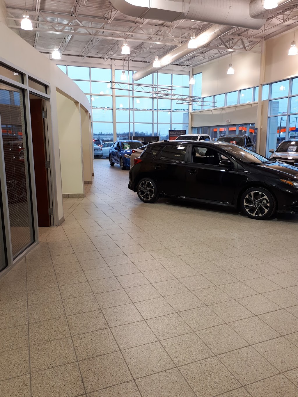 Cowansville Toyota | 165 Rue de Salaberry, Cowansville, QC J2K 5G9, Canada | Phone: (450) 263-8888