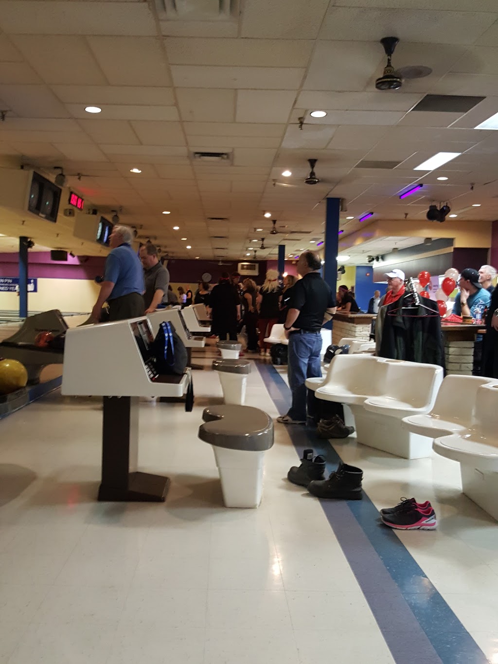 Skyway Bowl | 235 Melvin Ave, Hamilton, ON L8H 2J9, Canada | Phone: (289) 389-3321