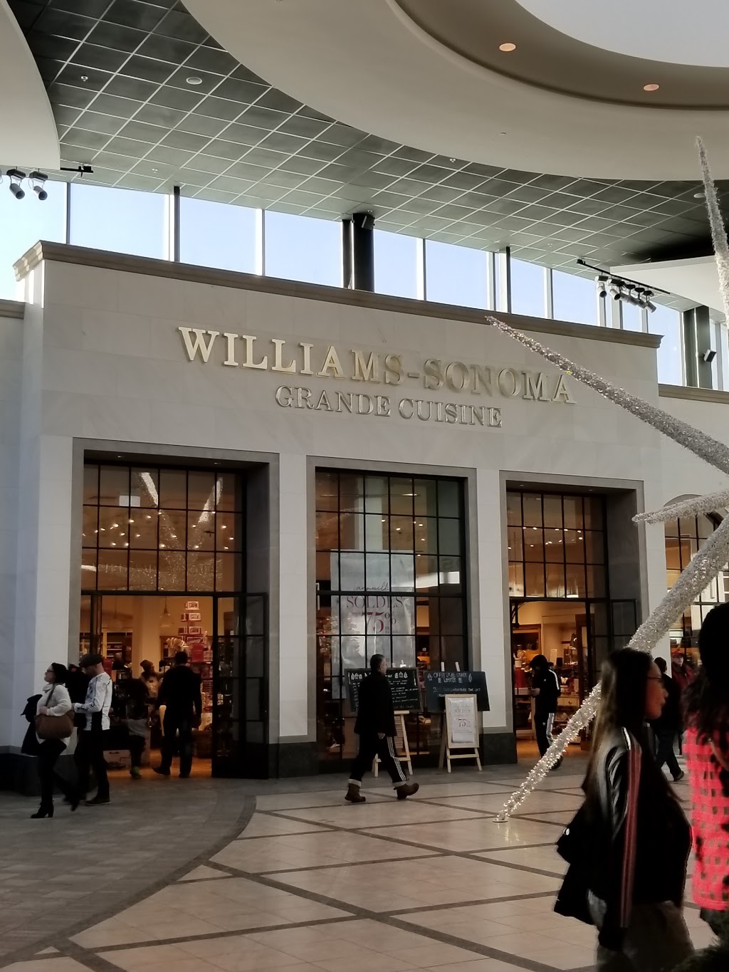 Williams-Sonoma | 3035 Boulevard le Carrefour, Laval, QC H7T 1C8, Canada | Phone: (450) 686-1825