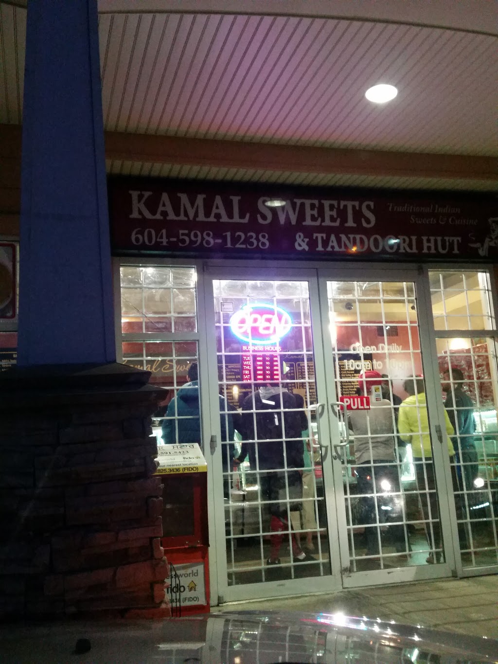 Kamal Sweets & Tandoori Hut Ltd | 6977 128 St, Surrey, BC V3W 4E1, Canada | Phone: (604) 598-1238