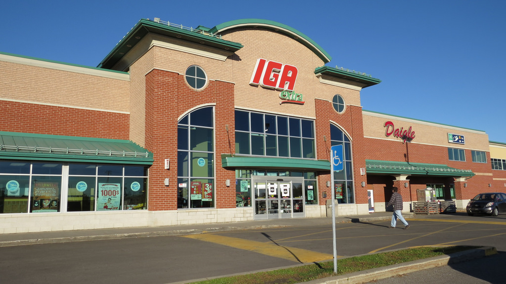 IGA extra Supermarchés Jacques Daigle inc. | 450 Rue Blainville E, Sainte-Thérèse, QC J7E 1N9, Canada | Phone: (450) 435-5500