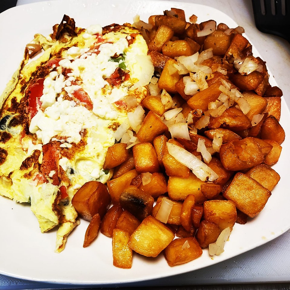 Olde School Deli & Cafe | 186 Talbot St S, Essex, ON N8M 1B6, Canada | Phone: (519) 776-9700