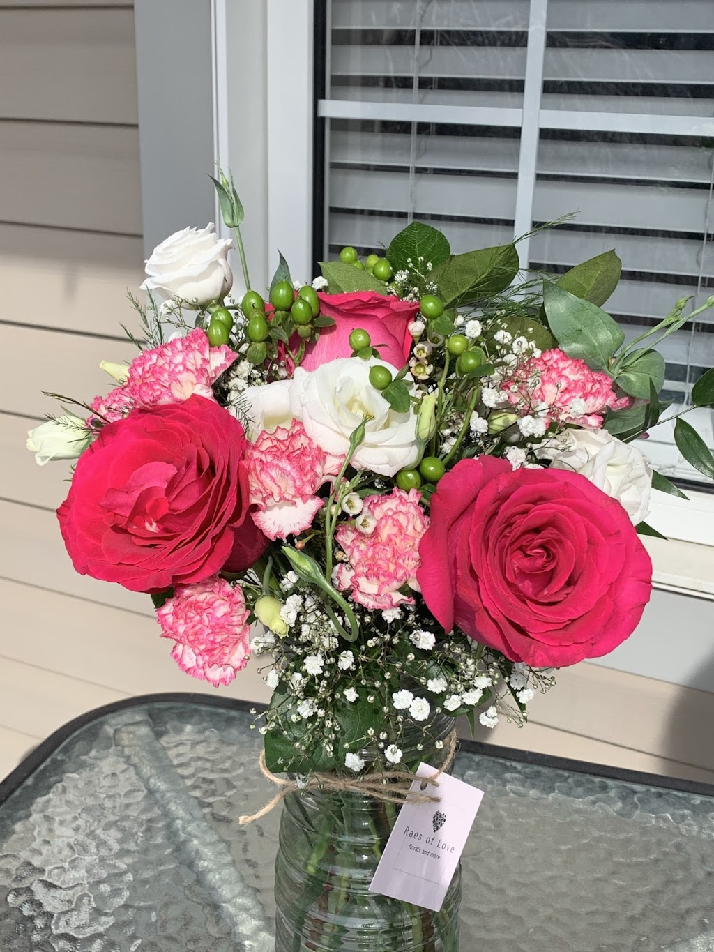 Raes of Love Florals | 587 Shaftsbury St, Oshawa, ON L1K 2V8, Canada | Phone: (905) 767-0493