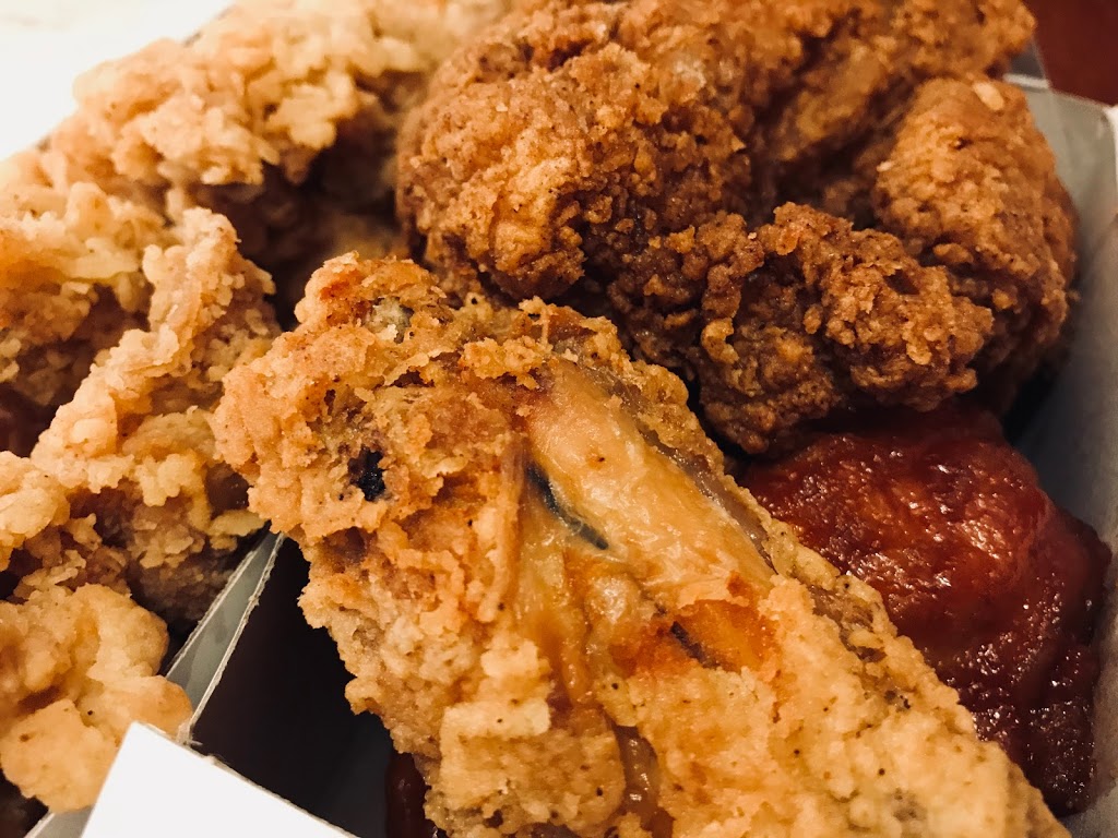 Chester Fried Chicken Express | 23 Howard St, Toronto, ON M4X 1J6, Canada | Phone: (416) 961-3025