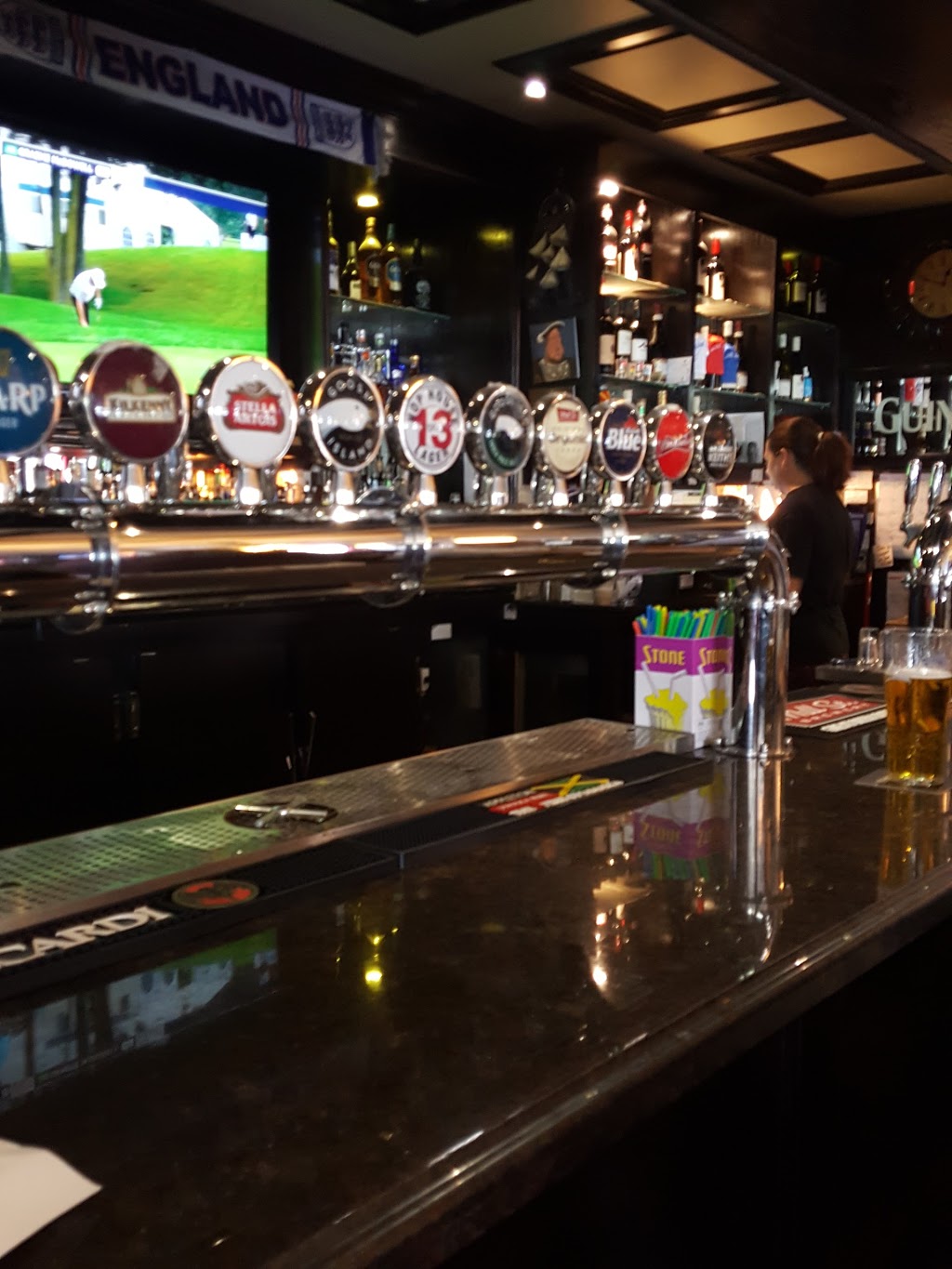 Queen Victoria Pub | 2240 Midland Ave, Scarborough, ON M1P 4R8, Canada | Phone: (647) 347-1141