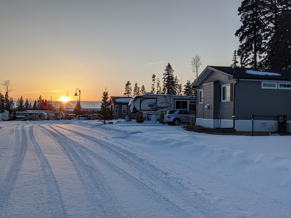 Raymond Shores RV Resort | Township Rd 422, Rimbey, AB T0C 2J0, Canada | Phone: (888) 802-2628