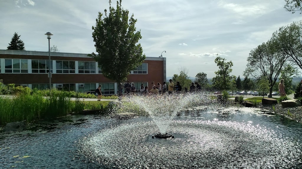 School Dété De Français | 2500, boulevard de lUniversité Centre de langues, Faculté des lettres et sciences humaines (C.P. 128), Sherbrooke, QC J1K 2R1, Canada | Phone: (819) 821-7940