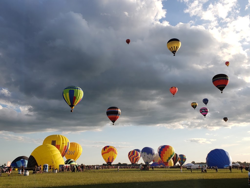 International de montgolfières de Saint-Jean-Sur-Richelieu | 5 Chem. de lAéroport, Saint-Jean-sur-Richelieu, QC J3B 7B5, Canada | Phone: (450) 346-6000