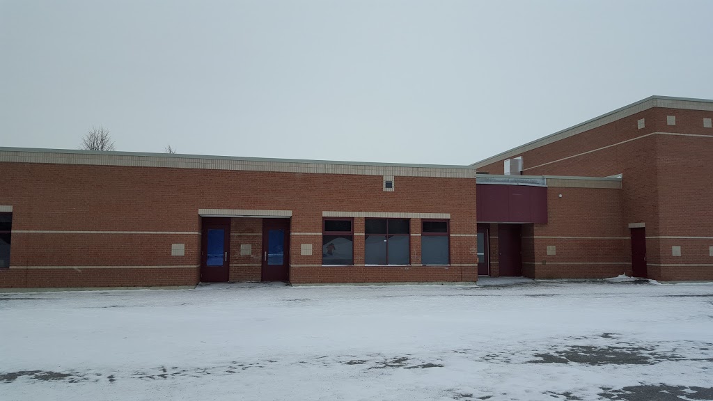 St. James School | 50 Stonehaven Dr, Kanata, ON K2M 2K6, Canada | Phone: (613) 599-6600