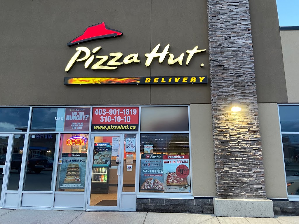 Pizza Hut | 100 Ranch Market #125E-1, Strathmore, AB T1P 0A8, Canada | Phone: (403) 901-1819