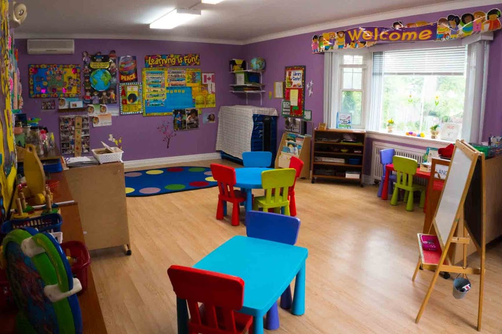 Childrens Palace Montessori, Preschool and Daycare | 820 Southdown Rd, Mississauga, ON L5J 2Y4, Canada | Phone: (905) 823-3317