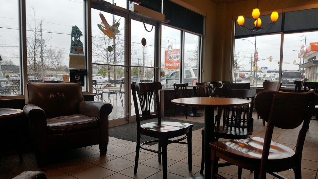 Starbucks | 6638 Tecumseh Rd E, Windsor, ON N8T 1E6, Canada | Phone: (519) 945-1785