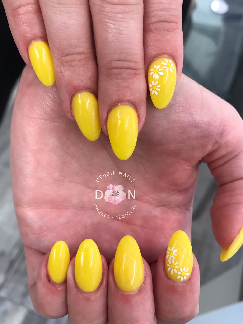 Debbie Nails | 333 Bd Lacombe Local 208, Repentigny, QC J5Z 1N2, Canada | Phone: (438) 884-5543