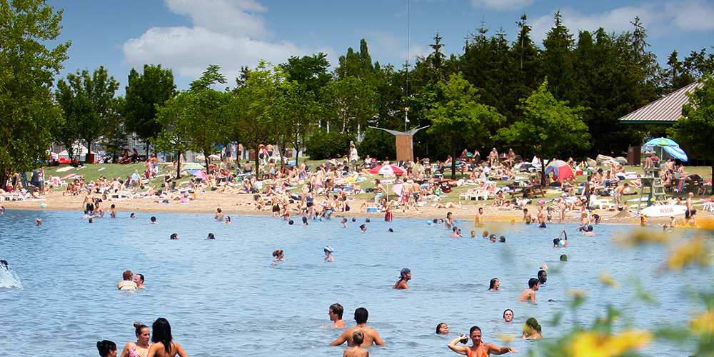 Jean-Doré Beach | 151 Circuit Gilles Villeneuve, Montréal, QC H3C 1A9, Canada | Phone: (514) 872-0199