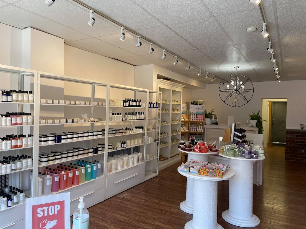 Ah! Naturel Bath & Body | 17 Manitoba St, Bracebridge, ON P1L 1S4, Canada | Phone: (705) 641-0095