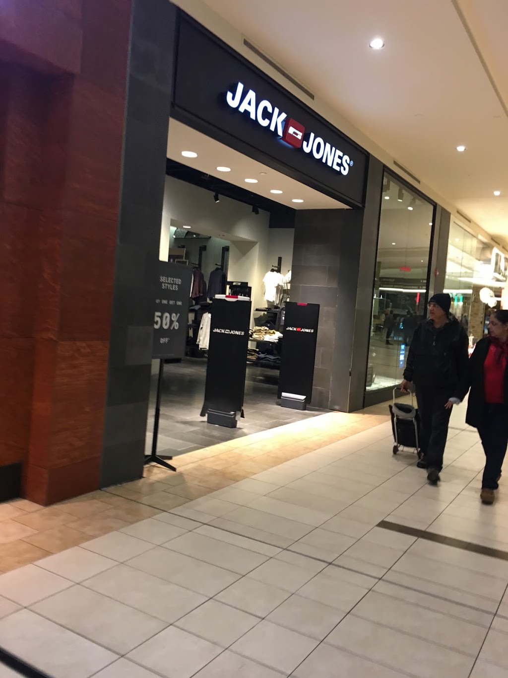 JACK & JONES | Bramalea Centre, 25 Peel Centre Dr, Brampton, ON L6T 3R5, Canada | Phone: (905) 789-1788