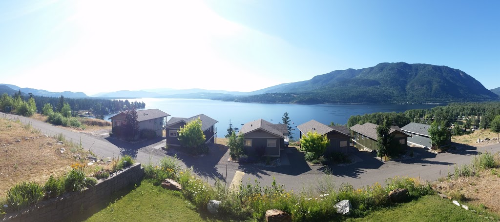 Gateway Lakeview resort | 2633 Squilax-Anglemont Rd, Scotch Creek, BC V0E 1M5, Canada | Phone: (250) 741-0108