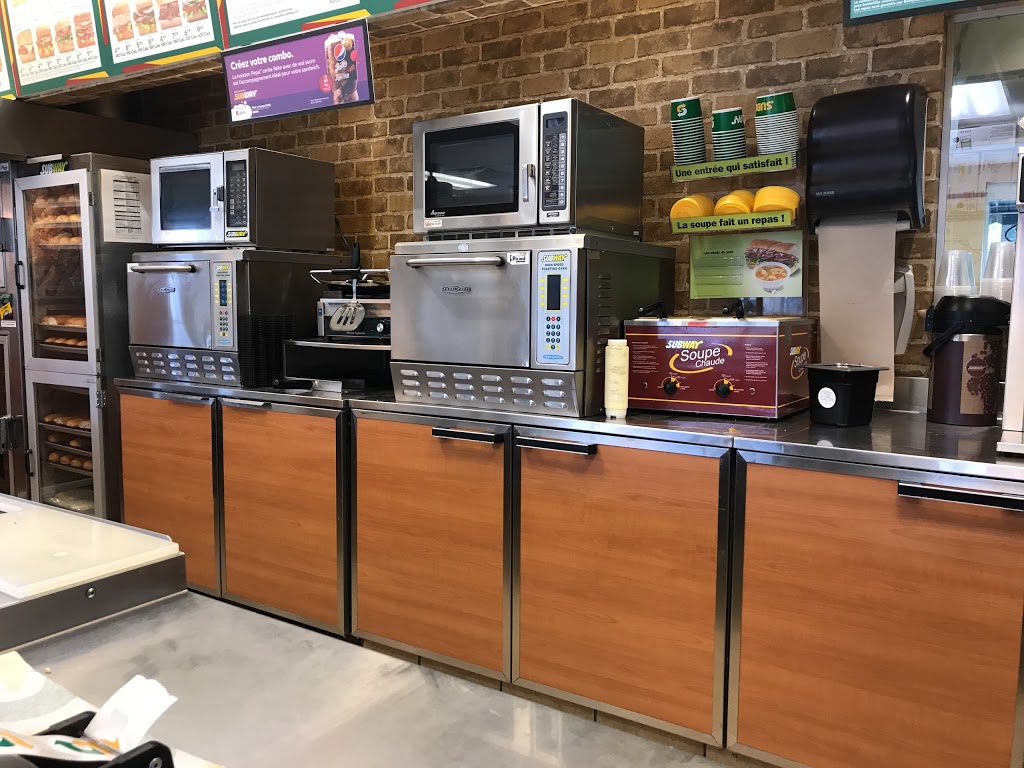 Restaurant SUBWAY | 3500 Chemin des Quatre-Bourgeois, Québec, QC G1W 2L2, Canada | Phone: (418) 651-1314