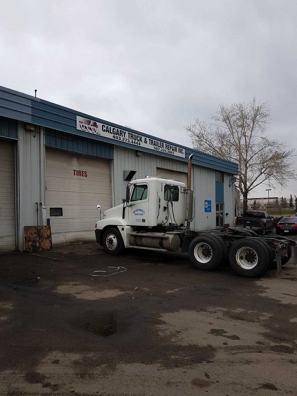 Calgary Truck & Trailer Repair Inc | 4809 30 St SE, Calgary, AB T2B 2S5, Canada | Phone: (403) 273-4444