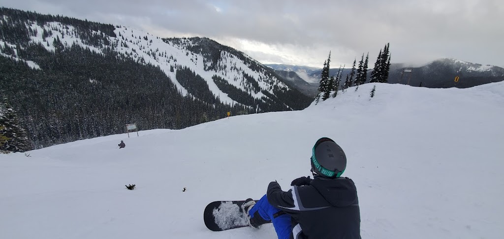 Manning Park Ski Area | Gibson Pass Rd, Manning Park, BC V0X 1R0, Canada | Phone: (800) 330-3321