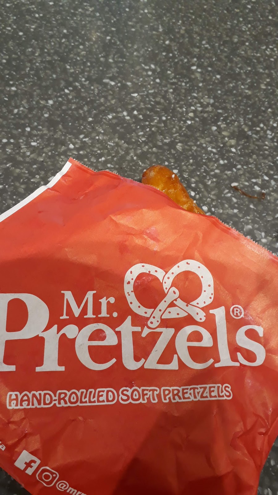 Mr. Pretzels | 2960 Kingsway Dr, Kitchener, ON N2C 1X1, Canada | Phone: (519) 894-0352