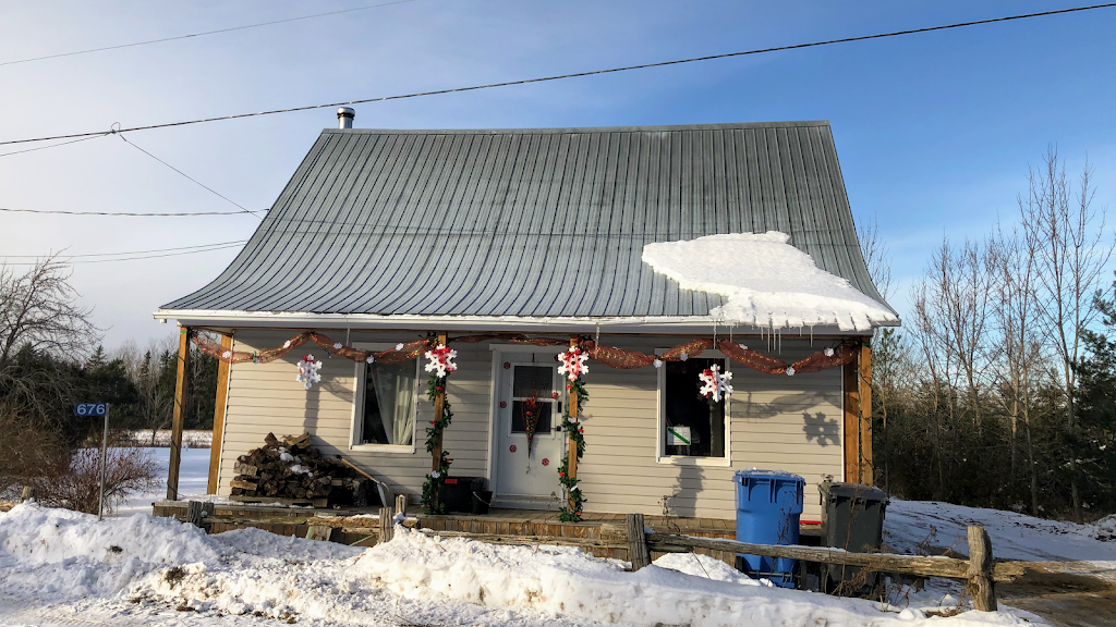 Josée et Gilles | 676 Chemin du Grand Village, Saint-Jean-Port-Joli, QC G0R 3G0, Canada | Phone: (581) 986-5335