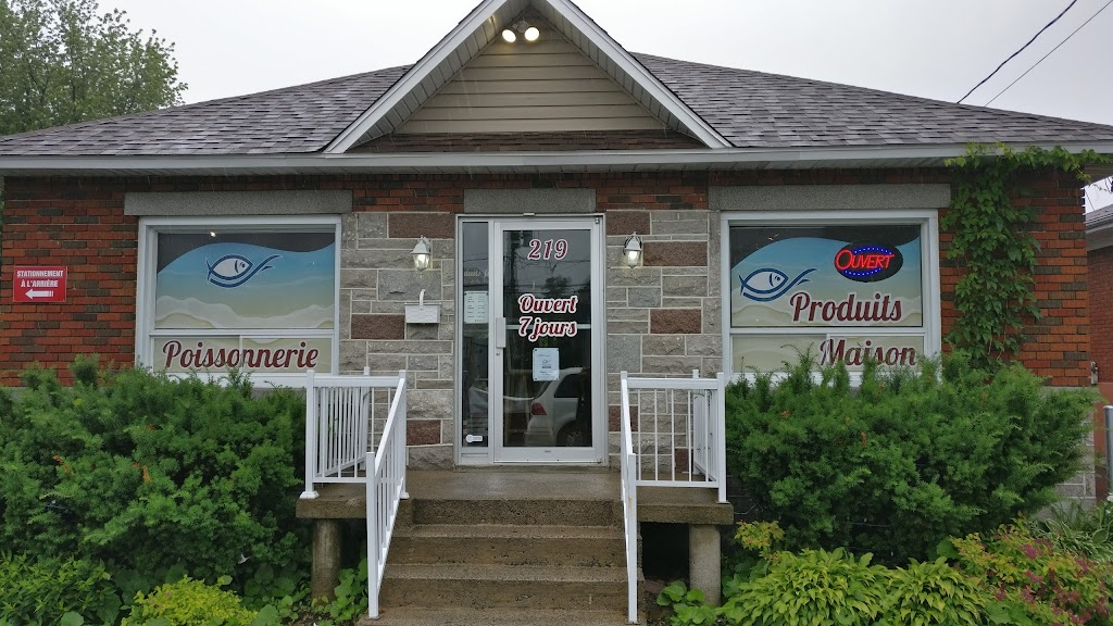 Poissonnerie Larrivage | 219 Rue de la Visitation, Saint-Charles-Borromée, QC J6E 4N5, Canada | Phone: (450) 755-1715