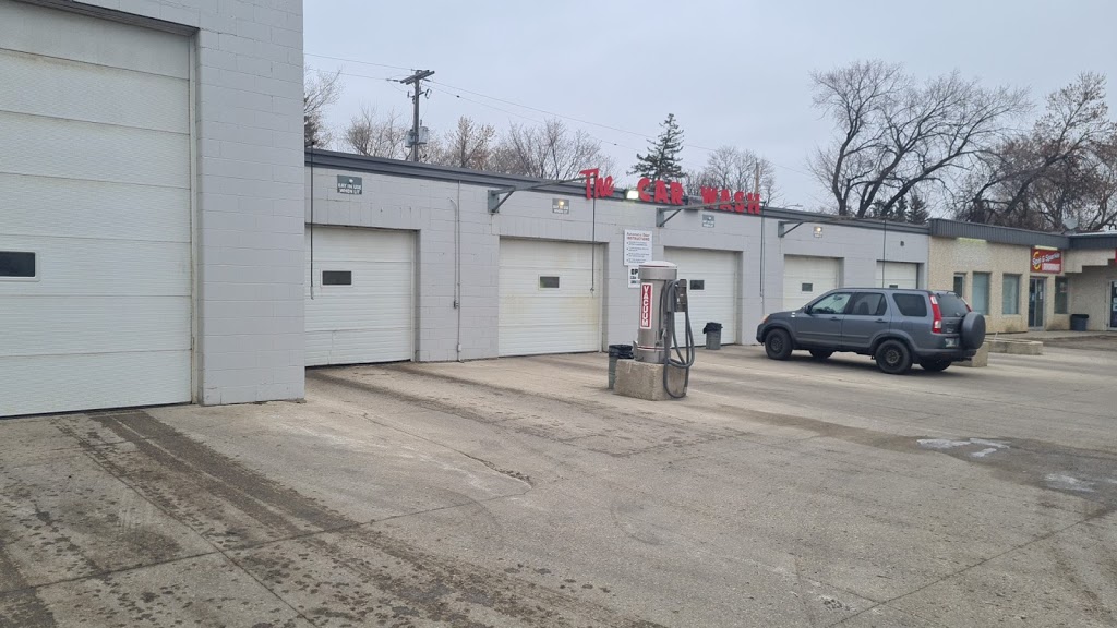 Morden Car Wash west side grocery and laundromat,video vision | 801 Stephen St, Morden, MB R6M 1G2, Canada | Phone: (204) 822-4245