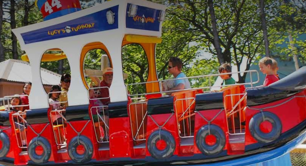 Lucys Tugboat | 1 Canadas Wonderland Drive, Maple, ON L6A 1S6, Canada | Phone: (905) 832-7000