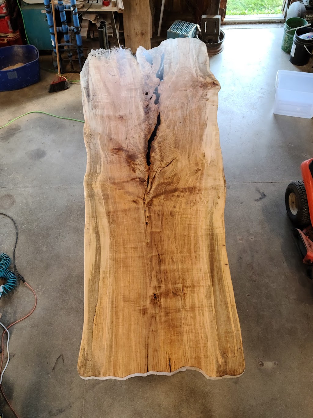 No Limits Live Edge Customs | 75554 ON-21, Bayfield, ON N0M 1G0, Canada | Phone: (226) 678-0170