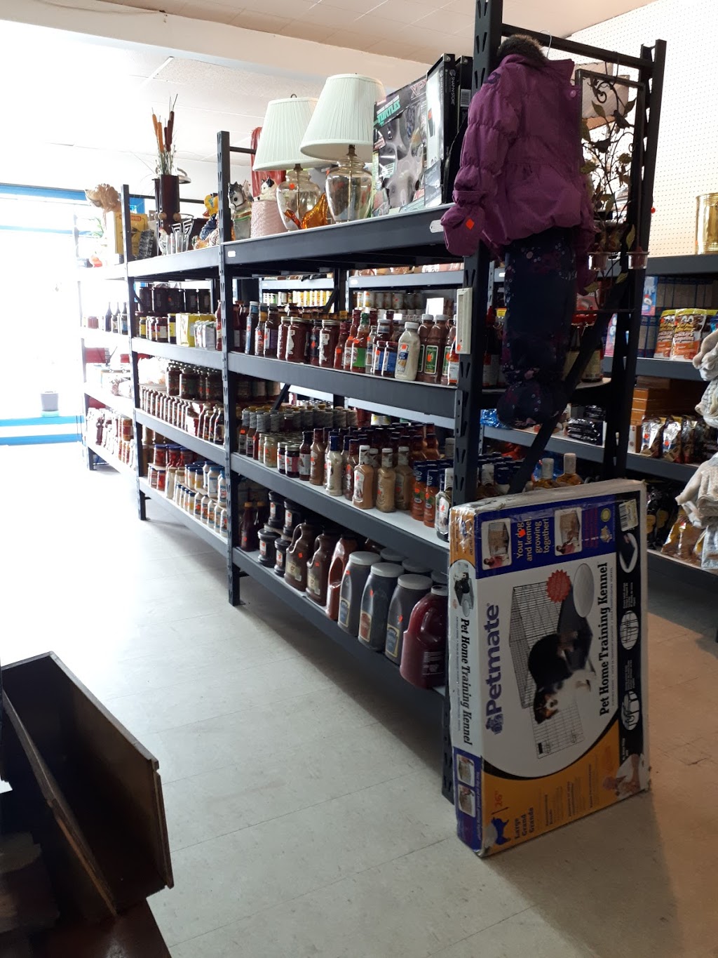 Magasin Cowboy Alimentation | 180 Rue Principale O, Farnham, QC J2N 1K6, Canada | Phone: (450) 330-0104